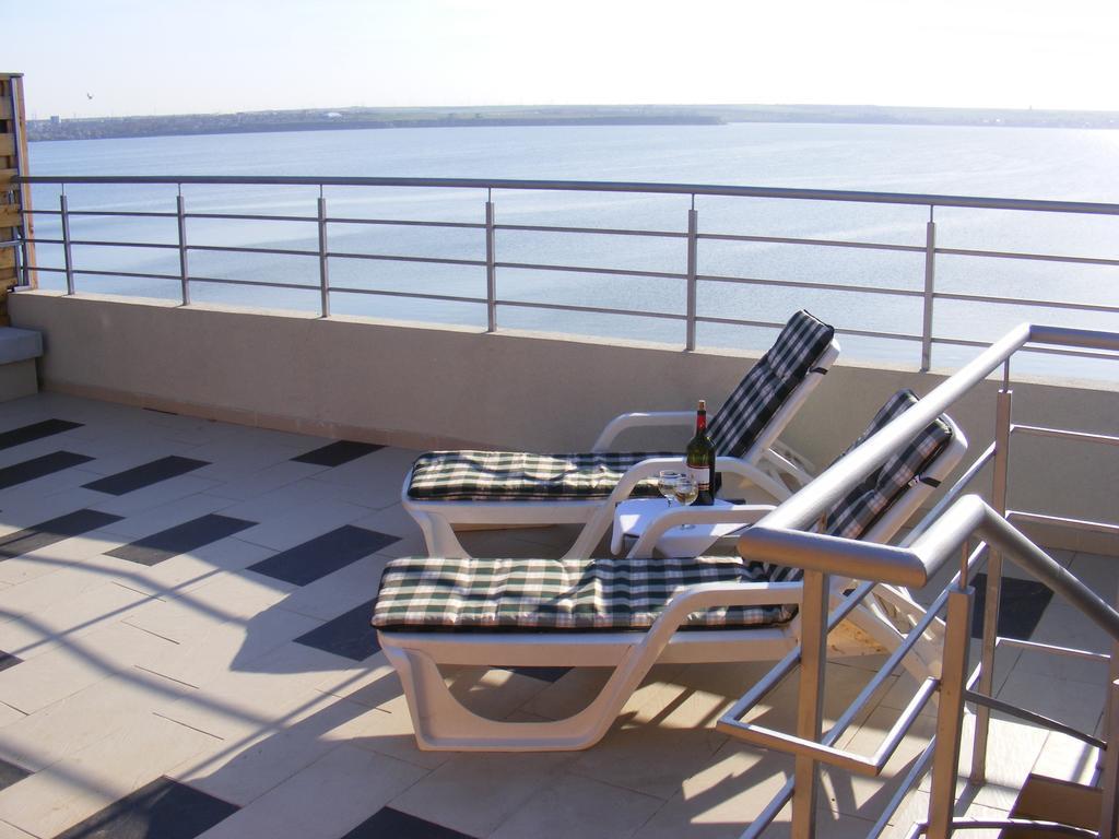 Elena'S Terrace Apartment Mamaia Bilik gambar