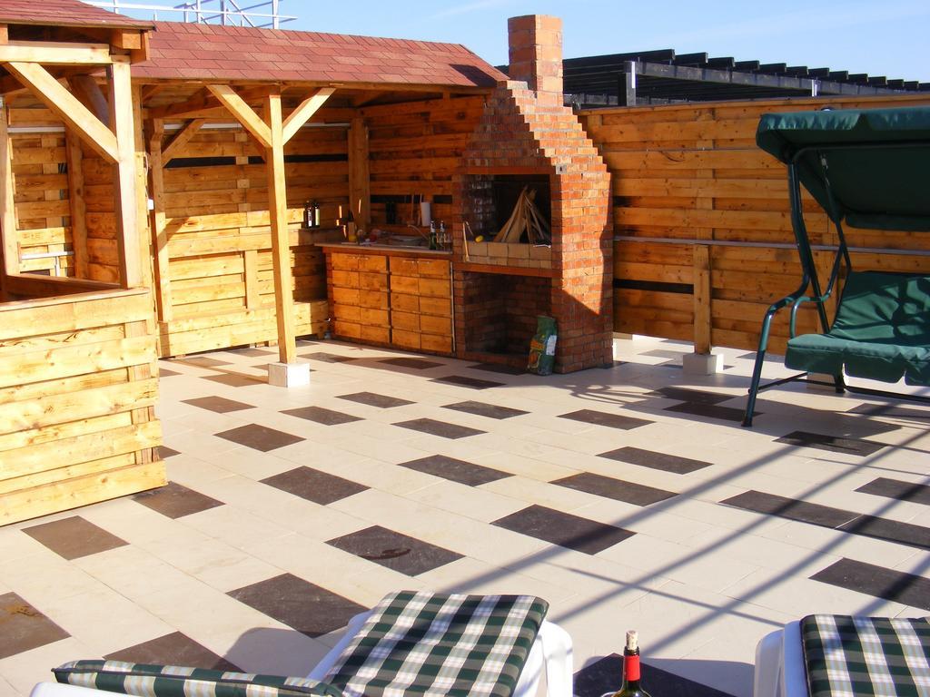 Elena'S Terrace Apartment Mamaia Bilik gambar